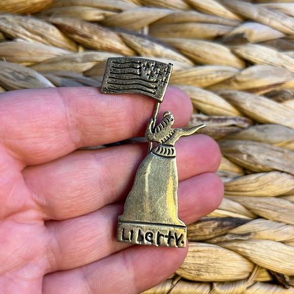 Vintage Jewelry - Vintage sterling silver 925 Statue of Liberty whimsical brooch pin